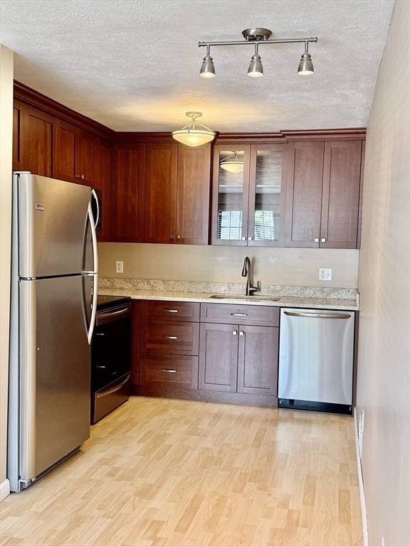 Chelmsford, MA 01863,71 Princeton St #305