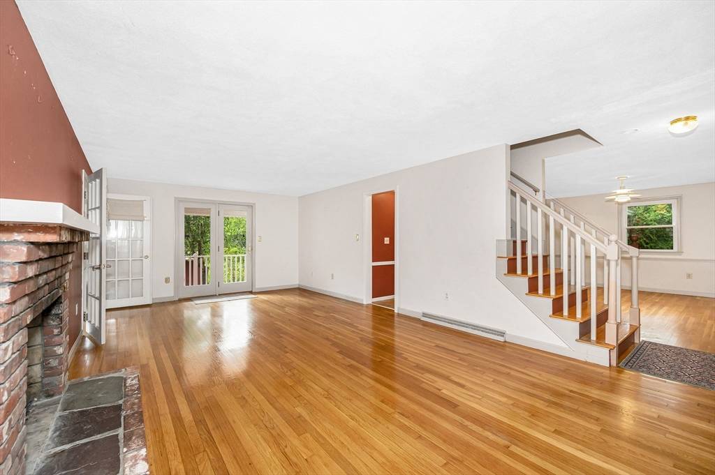 Chelmsford, MA 01824,3 Blaisdell Rd