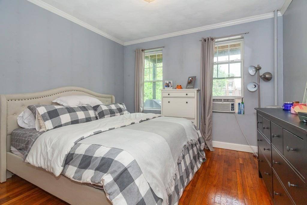 Boston, MA 02135,1746 Commonwealth Ave #4