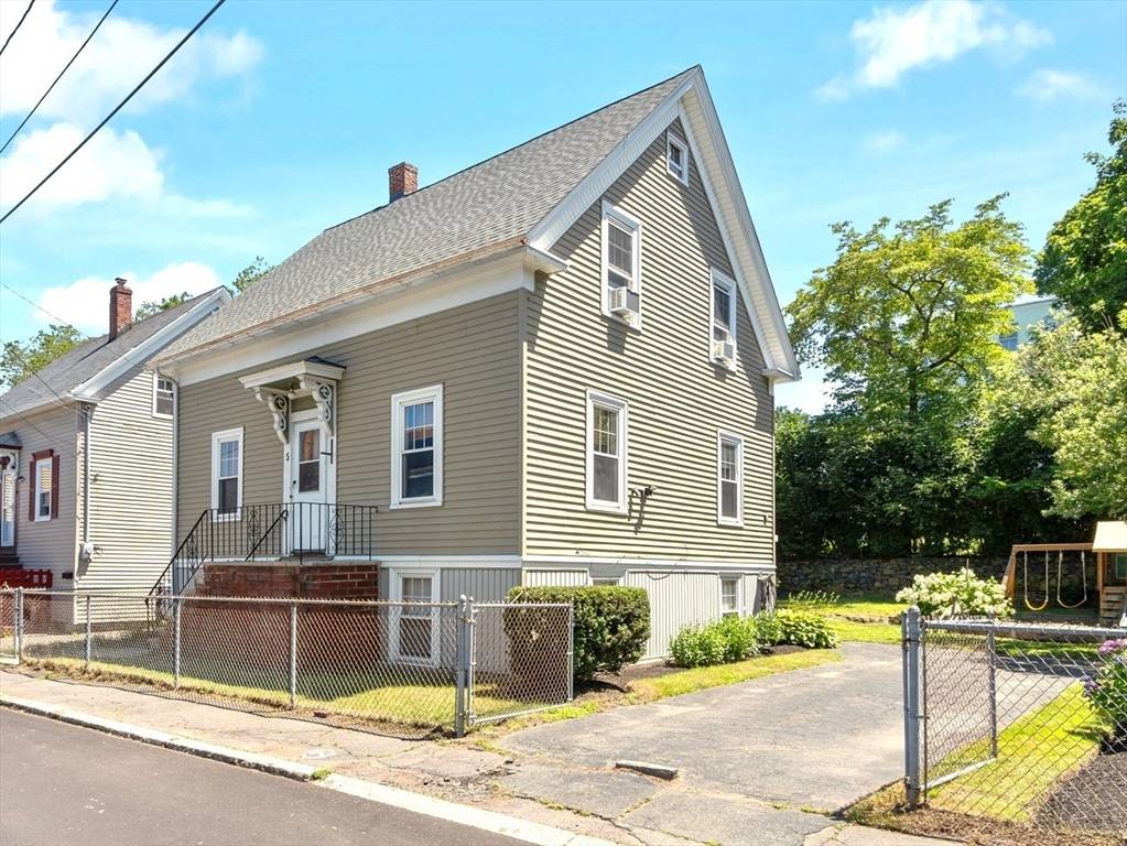 Salem, MA 01970,5 Bow Street