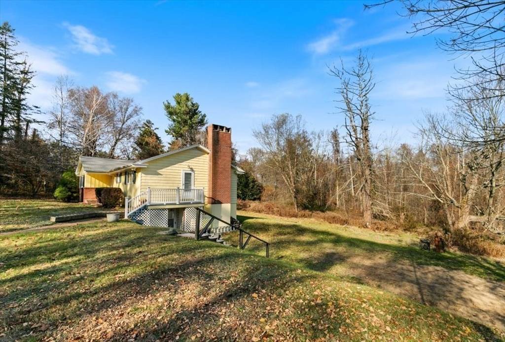 Millbury, MA 01527,30 Auburn Rd