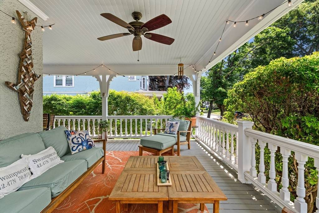 Swampscott, MA 01907,2 Palmer Avenue