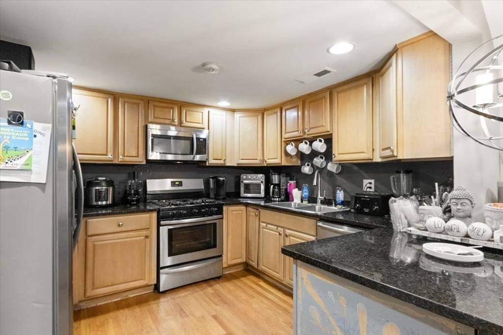 Everett, MA 02149,35-37 Harvard St