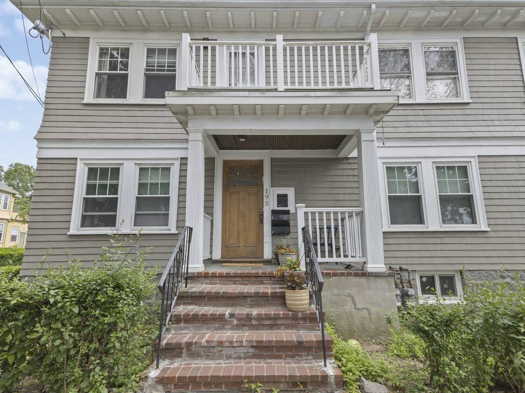 Boston, MA 02125,195 Savin Hill Ave #2