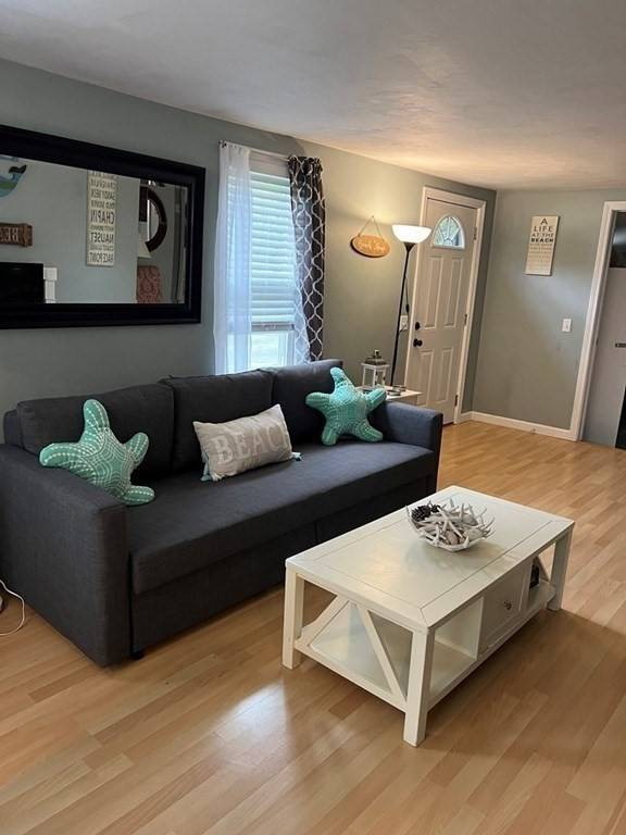 Barnstable, MA 02632,25 Centerville Ave