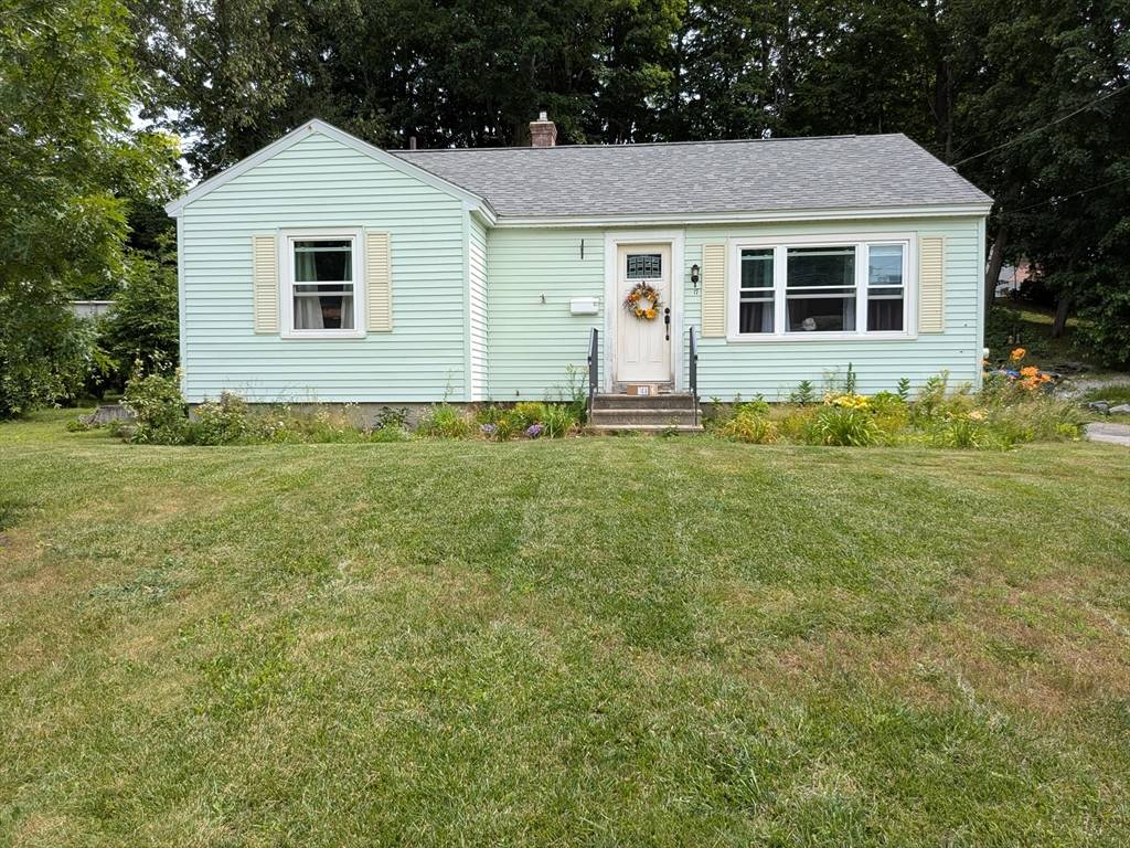 Leominster, MA 01453,17 Daley St