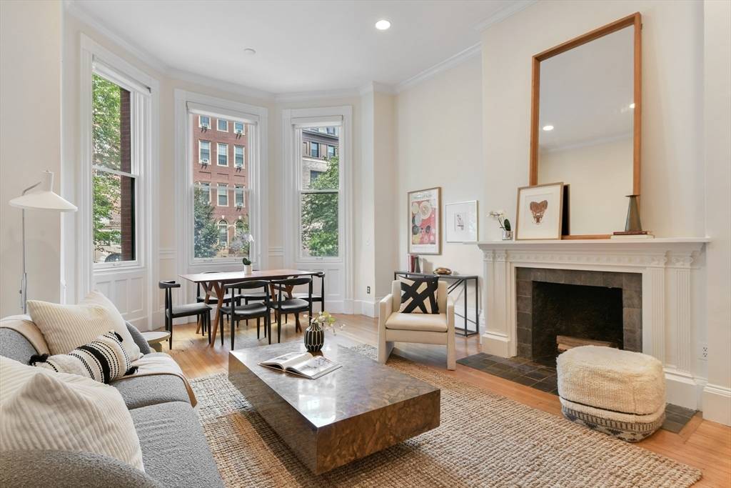 Boston, MA 02116,279 Beacon St #1F