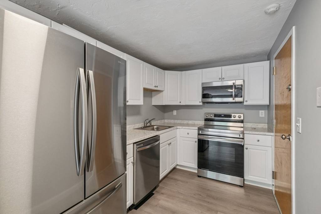Chelmsford, MA 01824,189 Littleton Rd #32