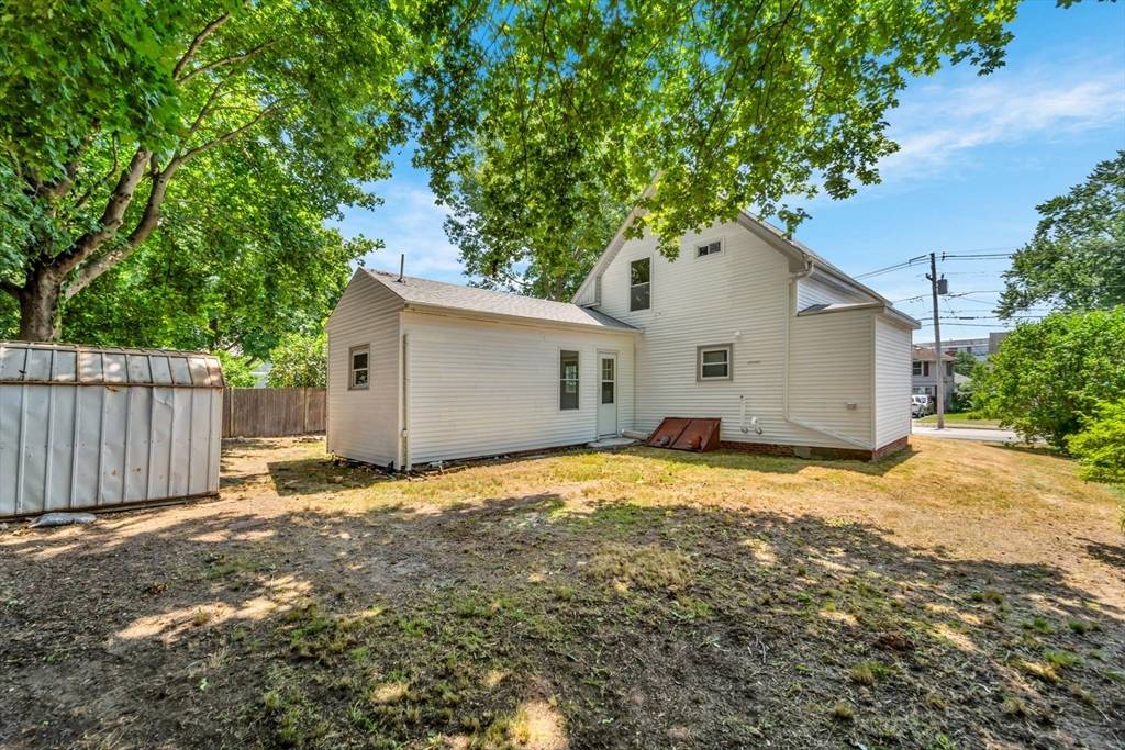 Rockland, MA 02370,77 Reed St