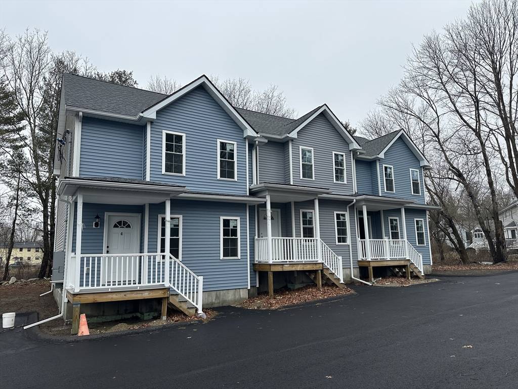 Taunton, MA 02780,170 Hart St #E