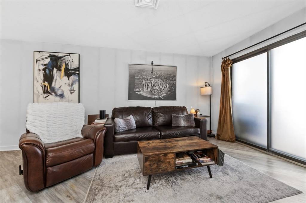 Quincy, MA 02171,90 Quincy Shore Dr #106