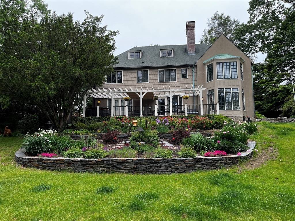 Swampscott, MA 01907,455 Puritan Rd