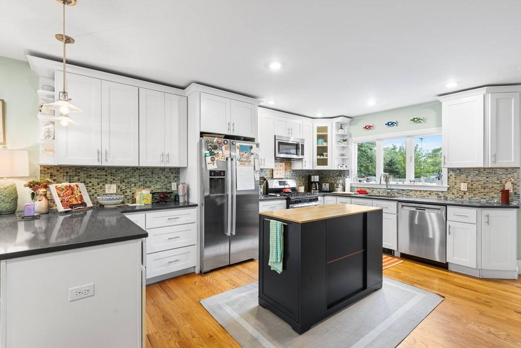 Boston, MA 02129,4 Essex St