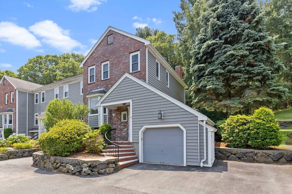 Canton, MA 02021,84 Walpole St #5D