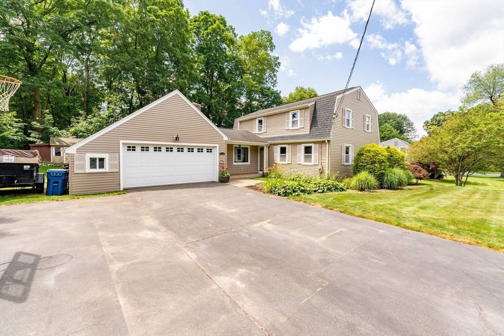 West Springfield, MA 01089,149 Butternut Hollow Rd