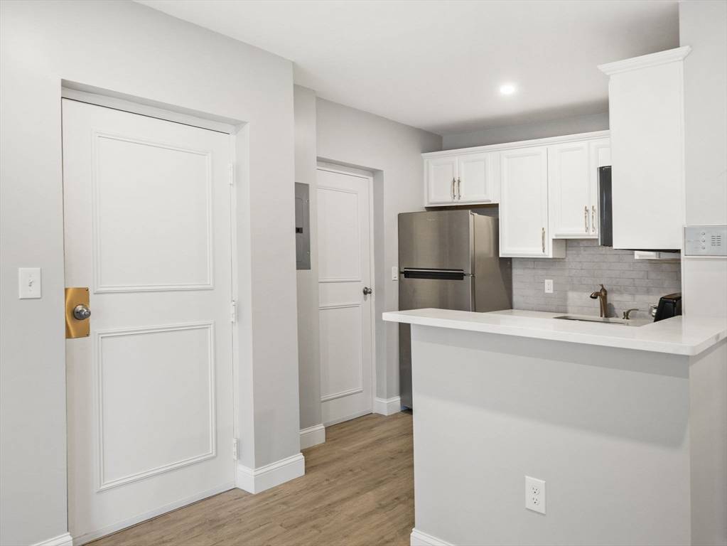 Melrose, MA 02176,26 W Wyoming Ave #1F