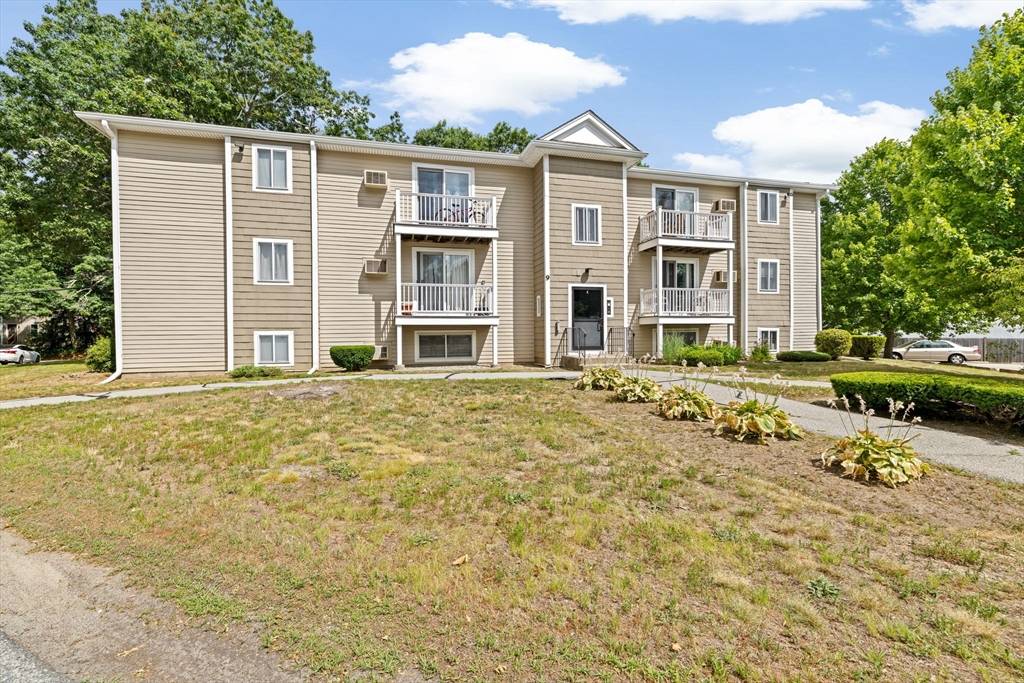 Marshfield, MA 02050,451 School Street #9-12