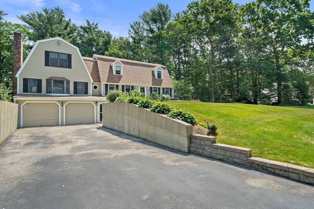 Pembroke, MA 02359,89 Sunset Way
