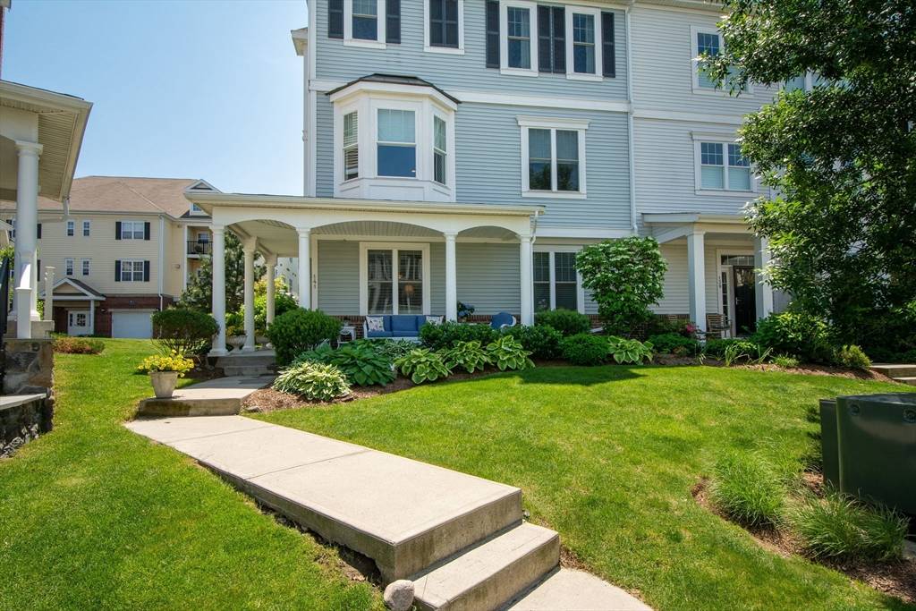 Hingham, MA 02043,141 Hms Stayner Drive #306