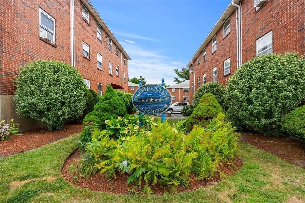Woburn, MA 01801,31 Montvale Ave #8