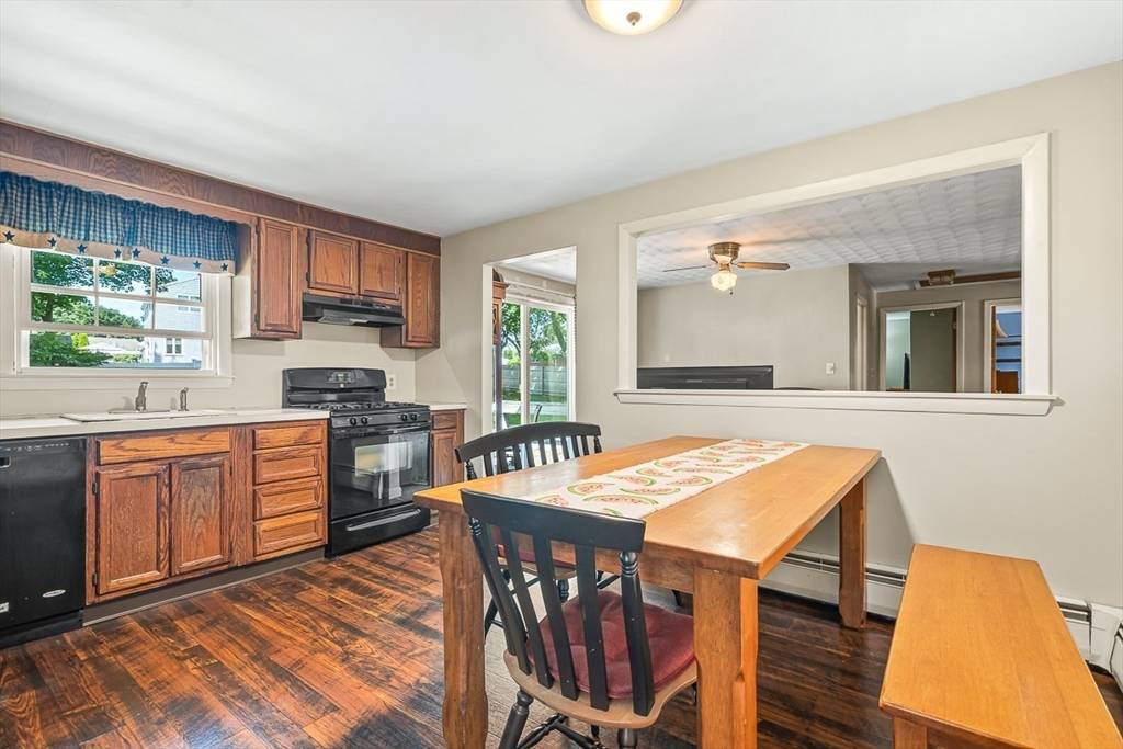 Peabody, MA 01960,12 Moore St
