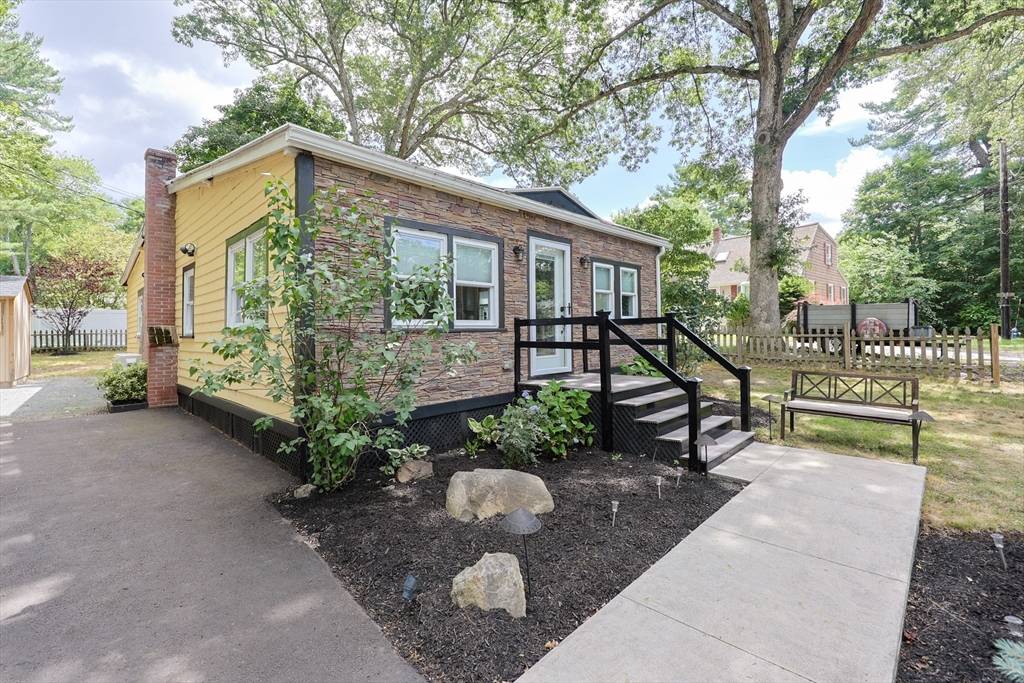 Medway, MA 02053,3 Wamesit St
