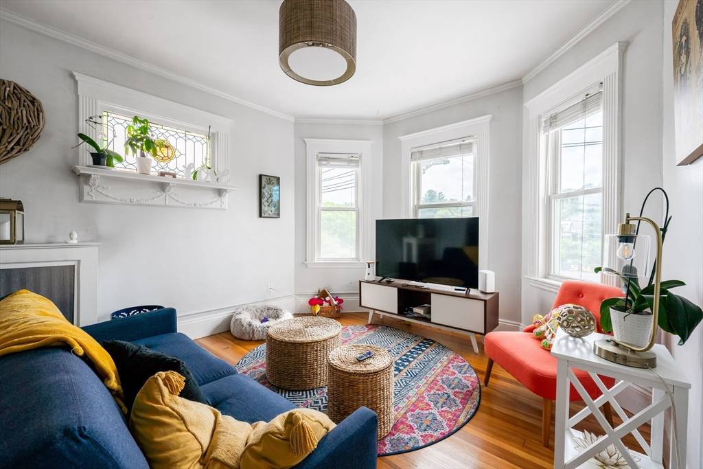Arlington, MA 02476,1049 -1051 Massachusetts Avenue #3