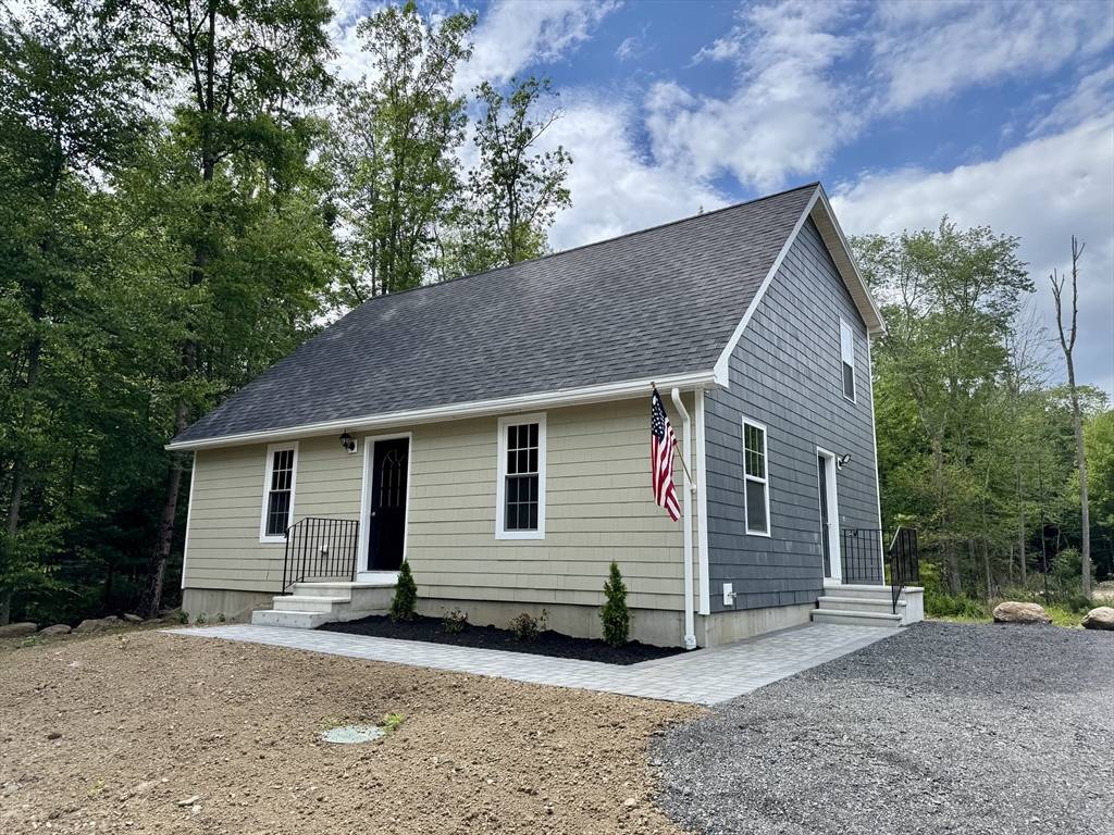 Petersham, MA 01366,27 Popple Camp Rd