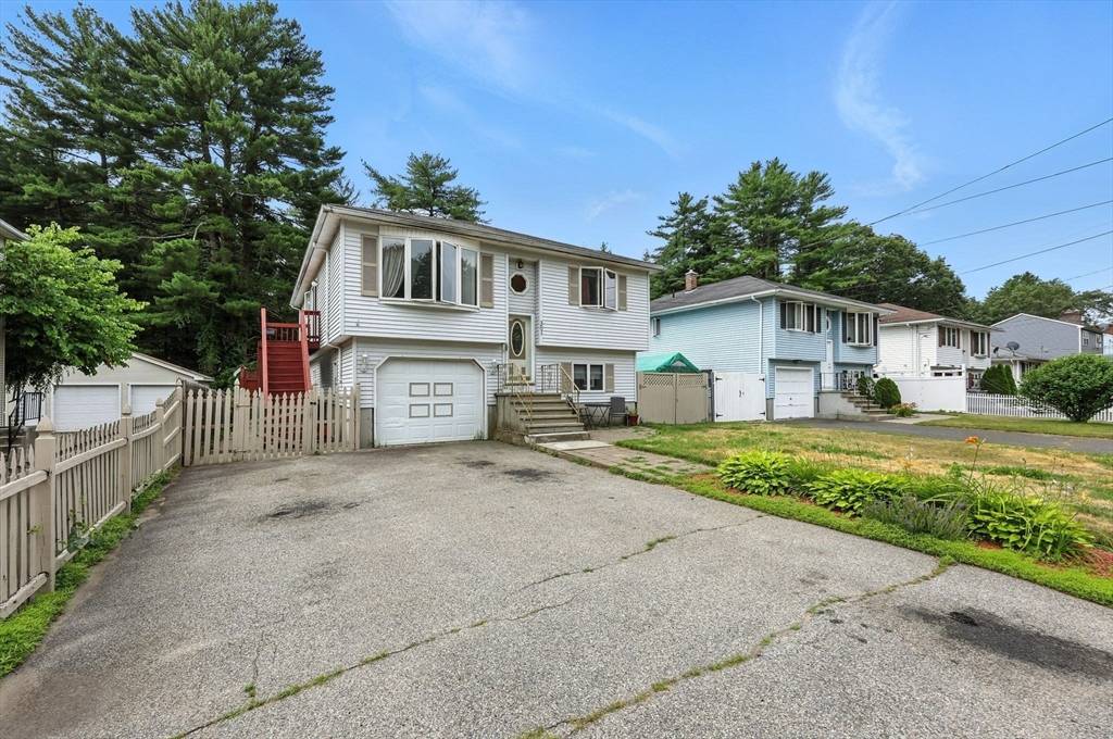 Springfield, MA 01129,361 Parkerview St