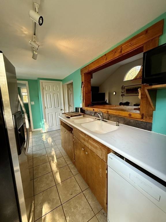 Framingham, MA 01701,11 Danforth Park Rd