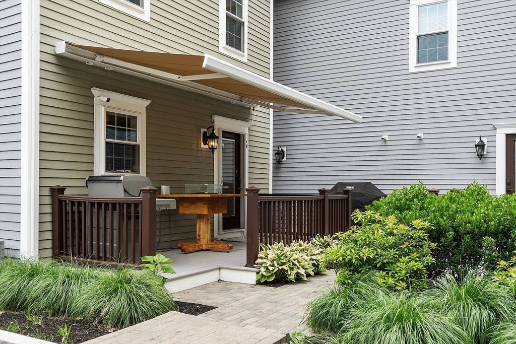 Salem, MA 01970,106 Bridge St #4