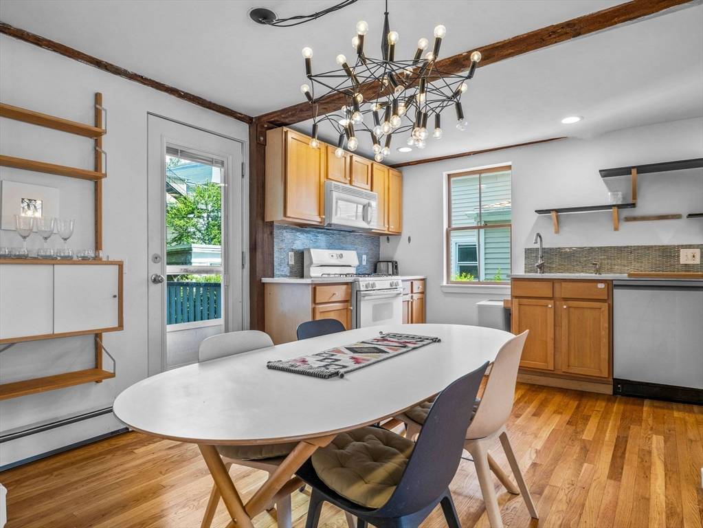 Somerville, MA 02143,9 Thorpe St #9