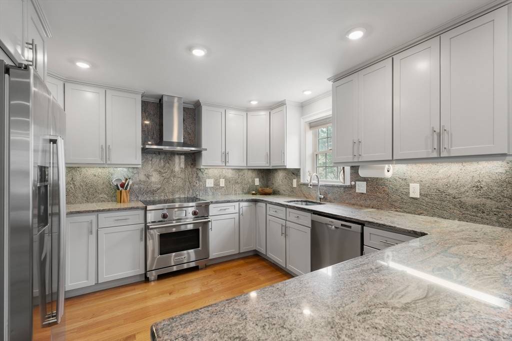 Boston, MA 02129,235 Bunker Hill St #235
