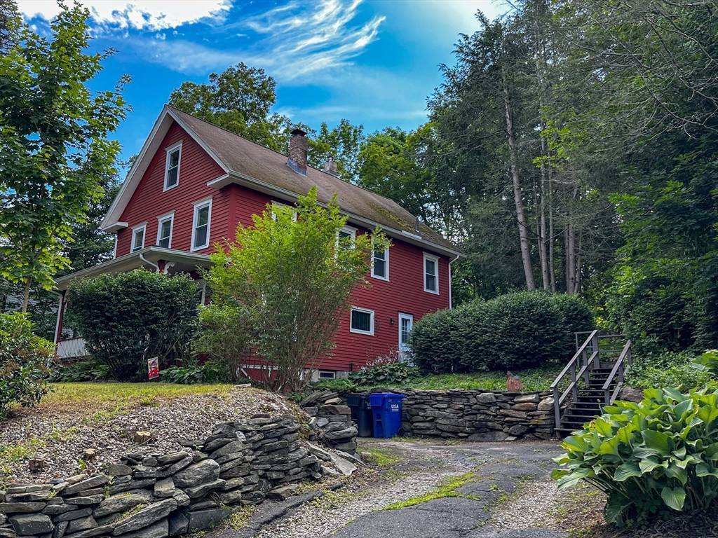 Chester, MA 01011,20 William St