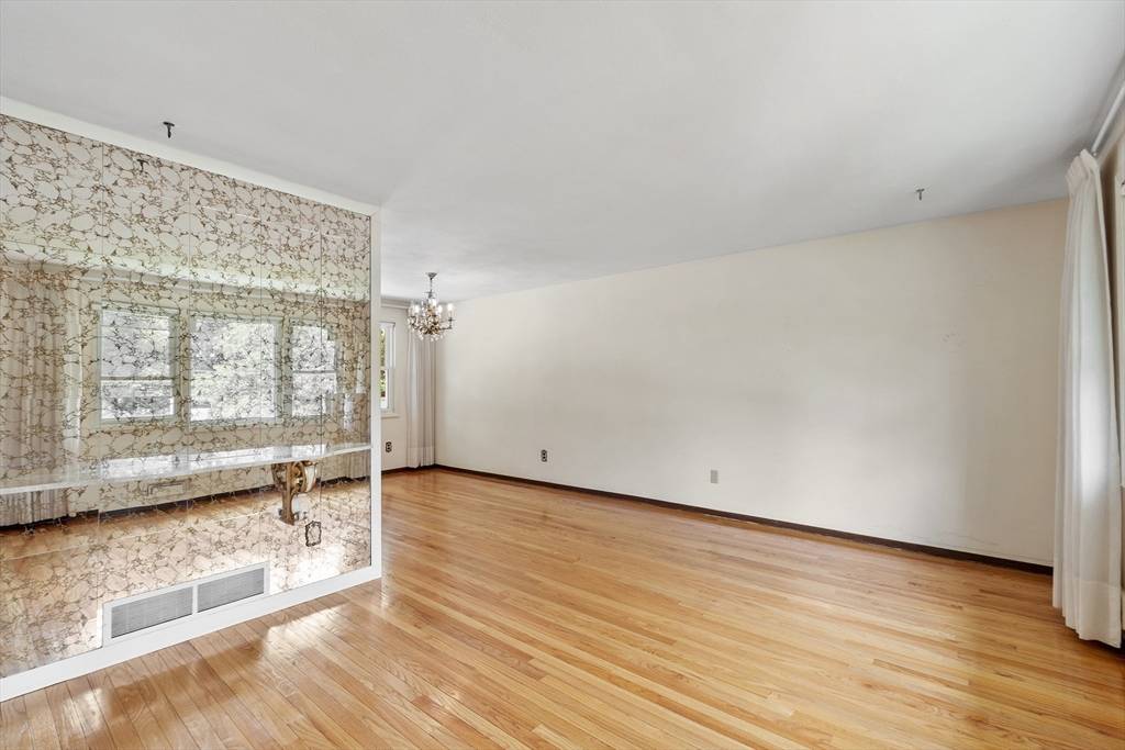 Peabody, MA 01960,6 Wayne Rd