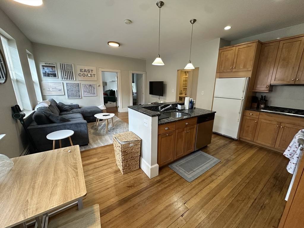 Boston, MA 02118,480 Shawmut Ave #3A