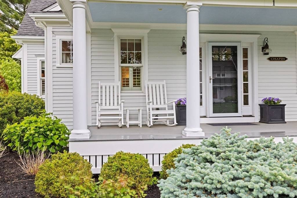 Marshfield, MA 02050,1 Cottage Lane