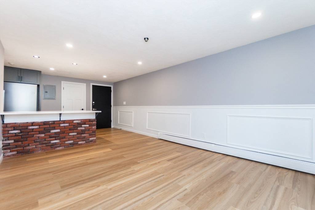 Malden, MA 02148,131 Pierce St #203