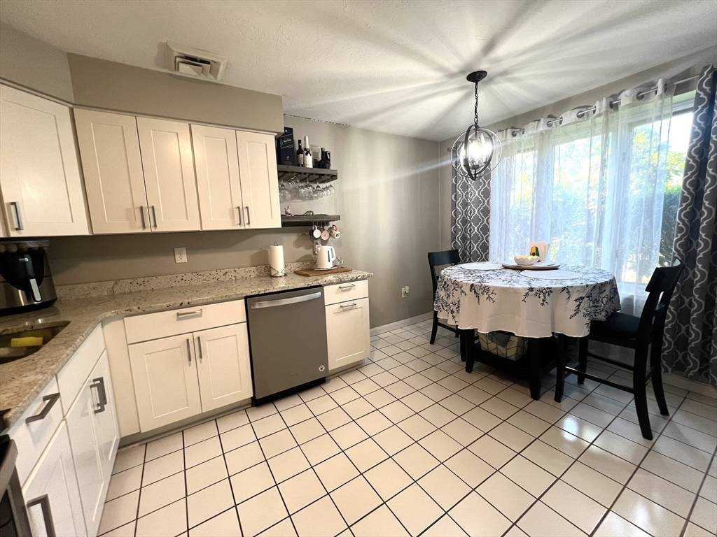 Worcester, MA 01606,15 Cobblestone Lane #15