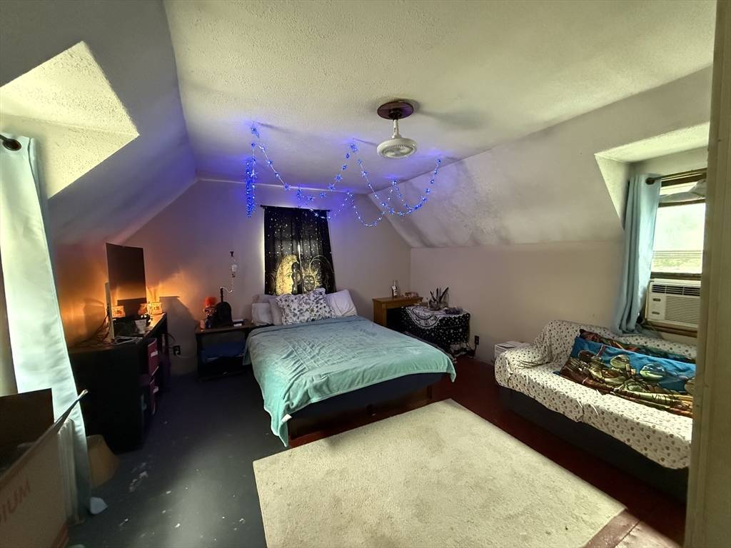 Gardner, MA 01440,114 Green St