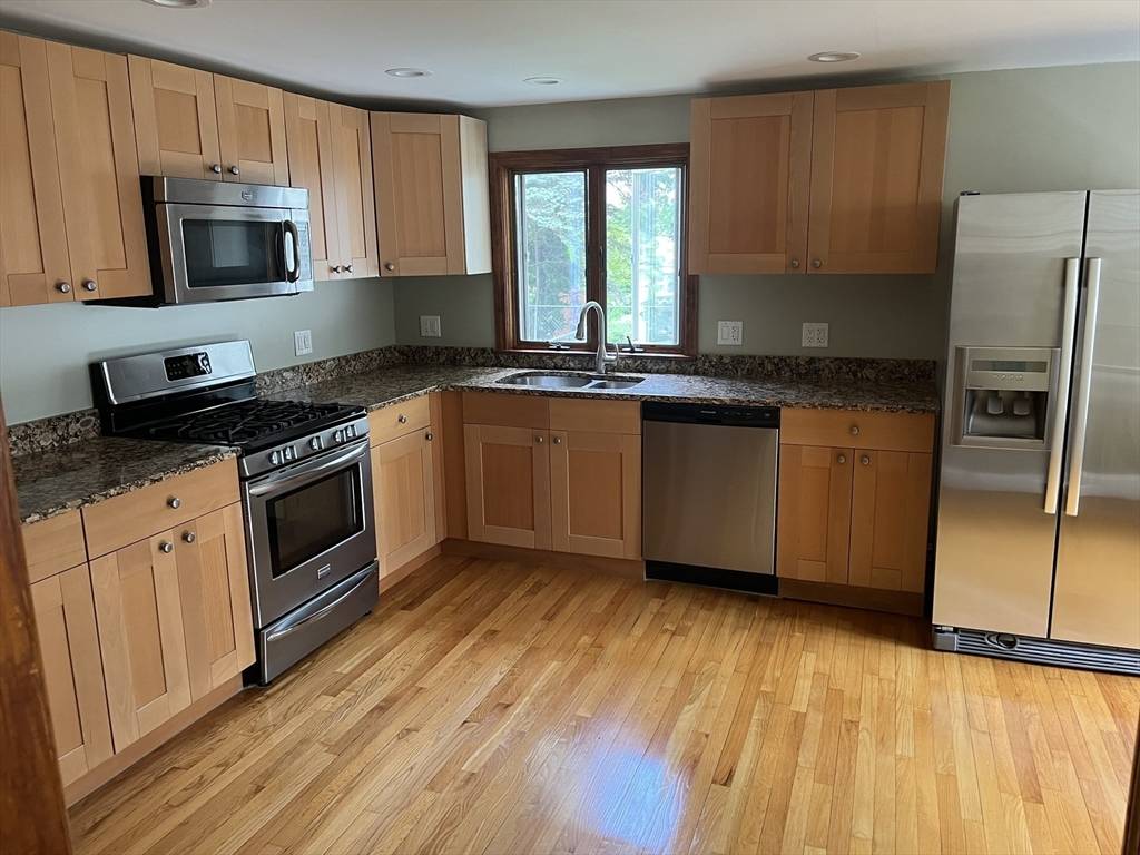 Haverhill, MA 01835,29 Bradford Ave #1