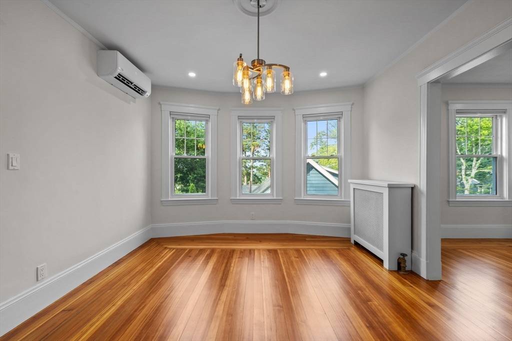 Arlington, MA 02476,37-37R Fountain Road
