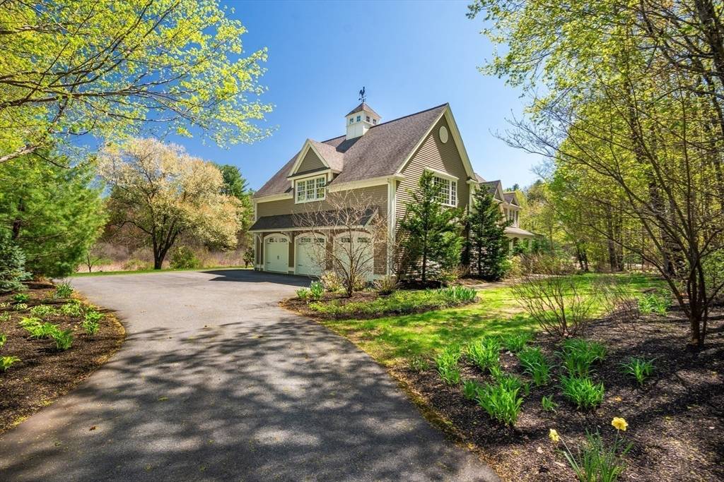 Lincoln, MA 01773,33 Old Concord Rd