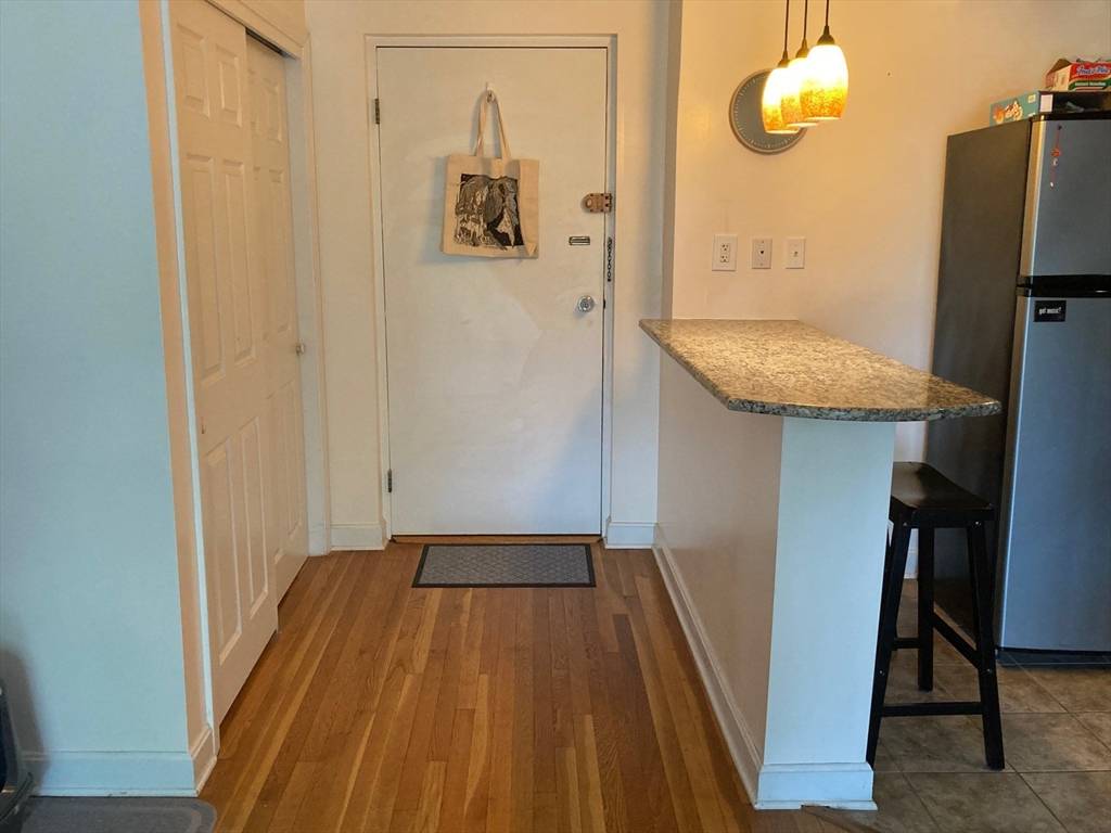 Malden, MA 02148,95 Maple St #15