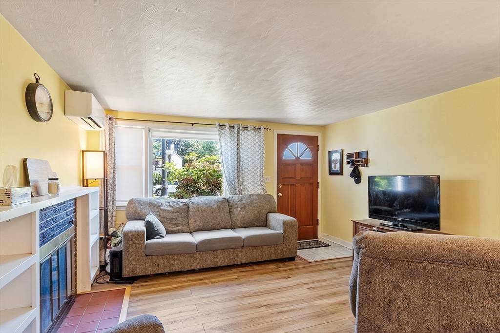 Framingham, MA 01701,408 Elm Street