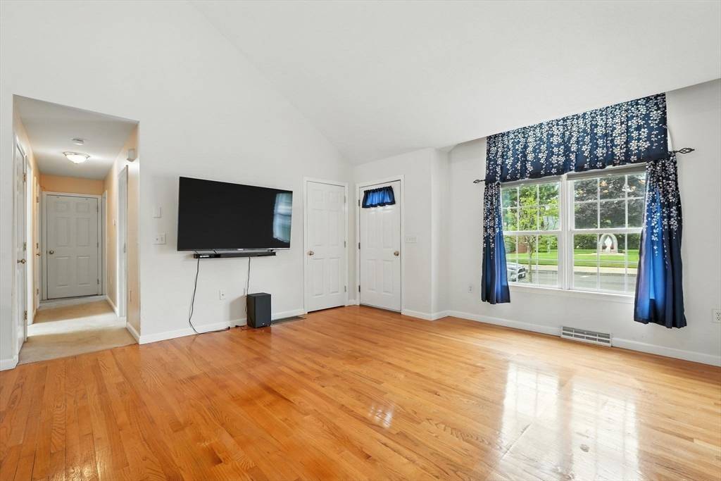 West Springfield, MA 01089,56 Pine St #56