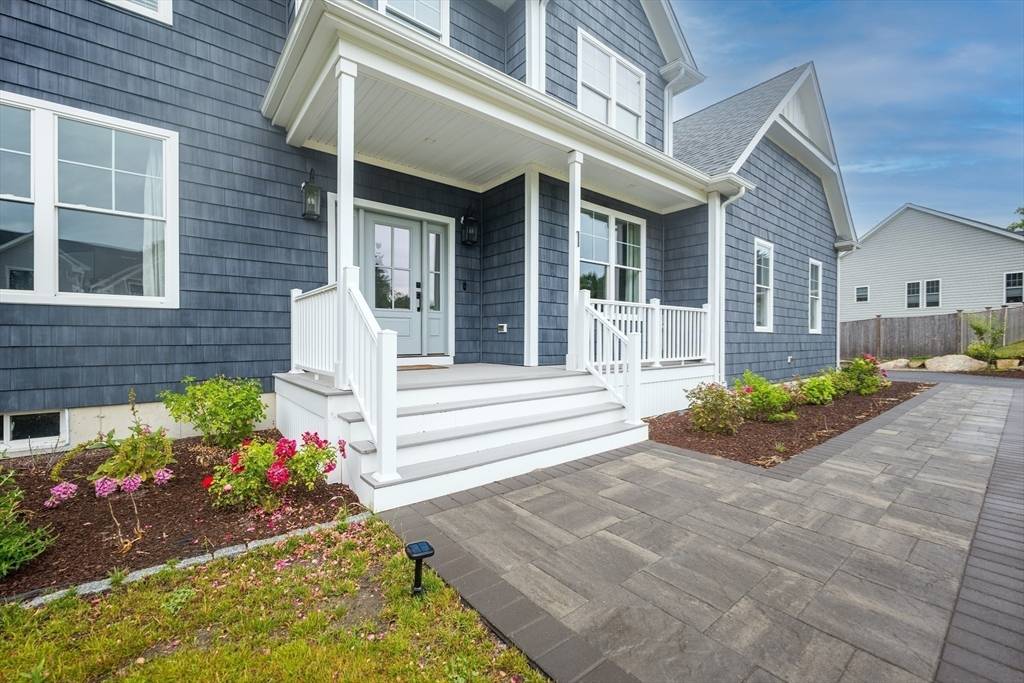 Mattapoisett, MA 02739,1 Park Ln