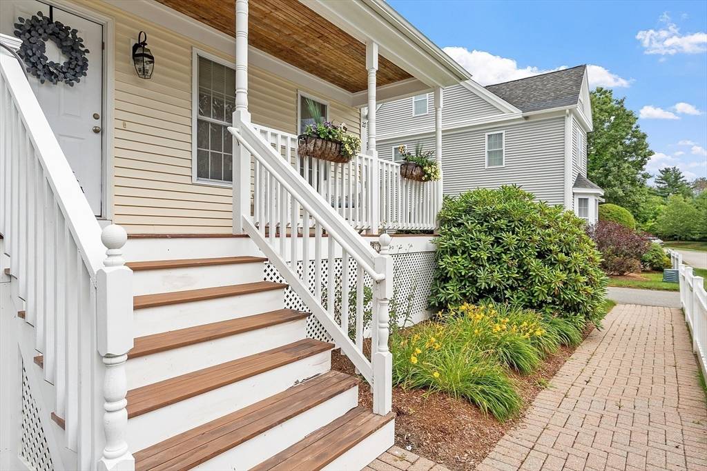 Stow, MA 01775,27 Mcintosh Drive #27