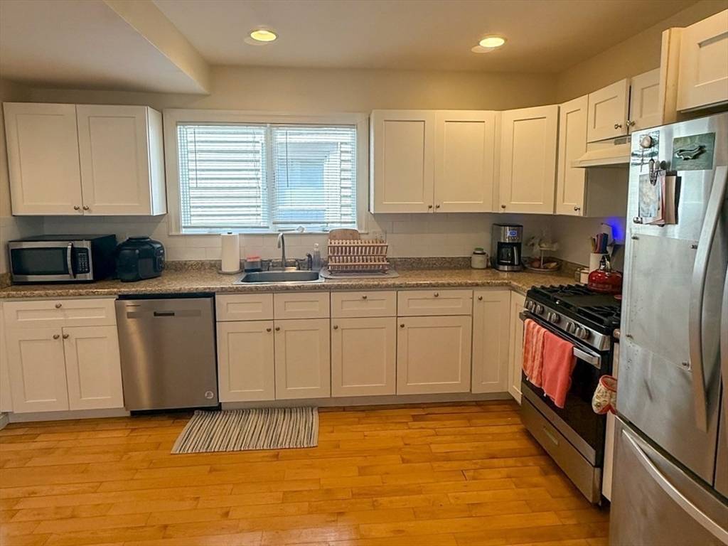 Somerville, MA 02145,7 Dell St