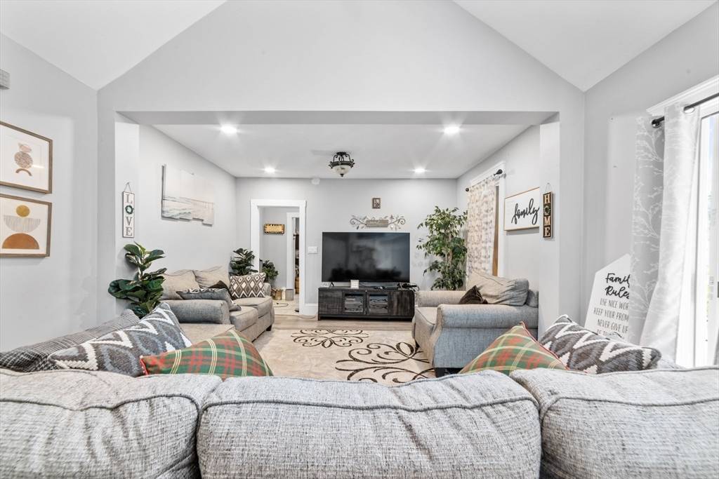 Taunton, MA 02780,108 Tremont St